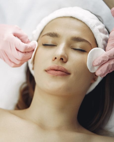 Hydraglow C Facial